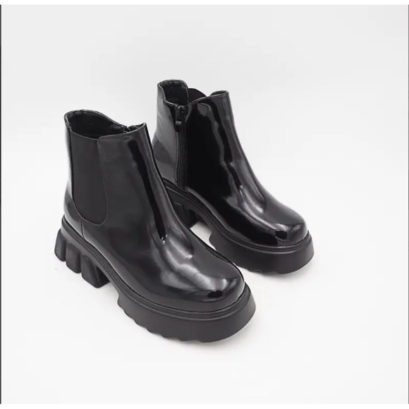 #47 Maxine Chelsea Chunky Heel Low Boots - Picture 4 of 8